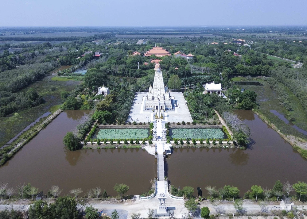 Xin lộc đầu năm.JPG