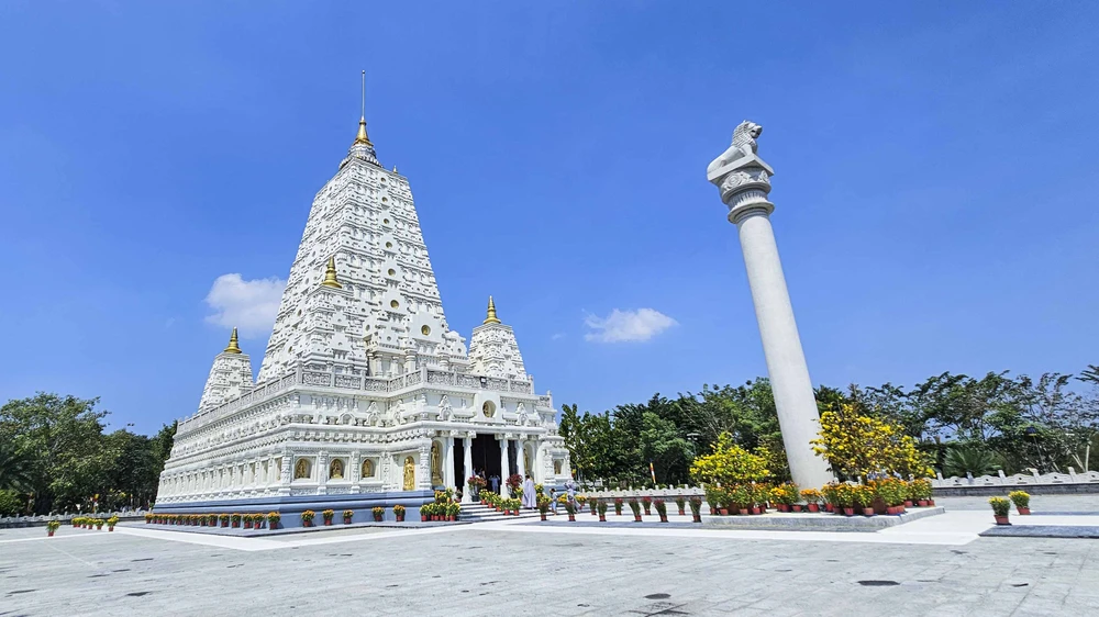 Xin lộc đầu năm 2 (2).JPG