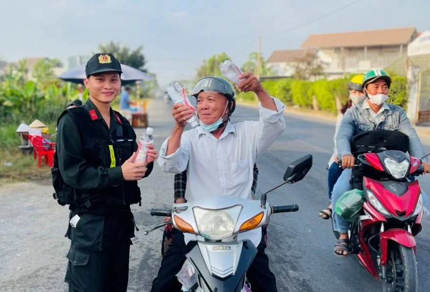 Công an Long An (5).jpg