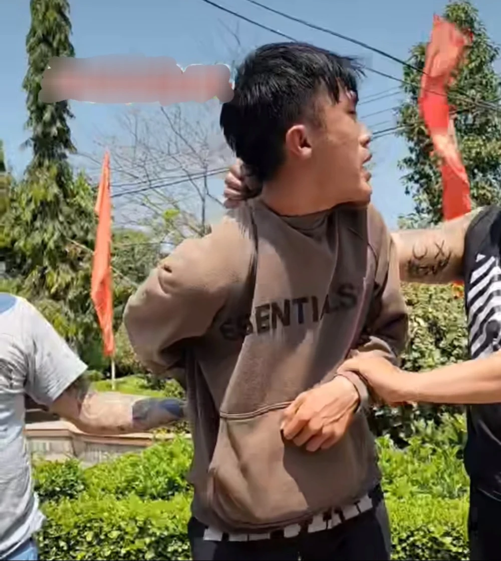 nam thanh niên giật kiềng vàng (1).jpg