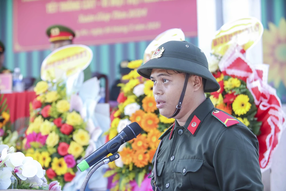 Trung đoàn CSCĐ Đông Nam (3).JPG