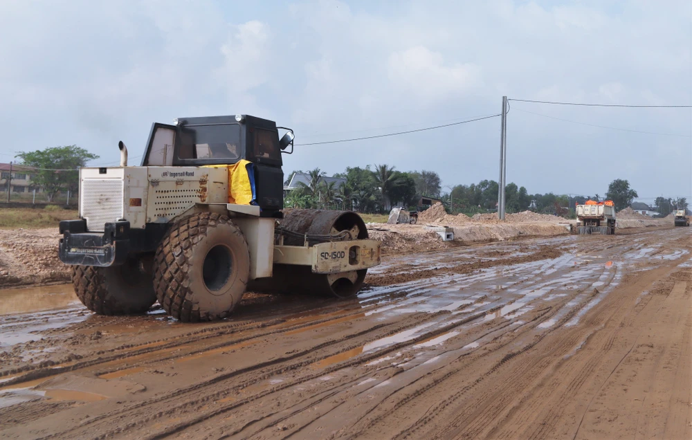 Phó Chủ tịch UBND tỉnh Long An (2).jpg