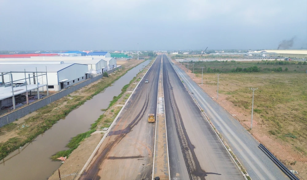 Phó Chủ tịch UBND tỉnh Long An (4).jpg