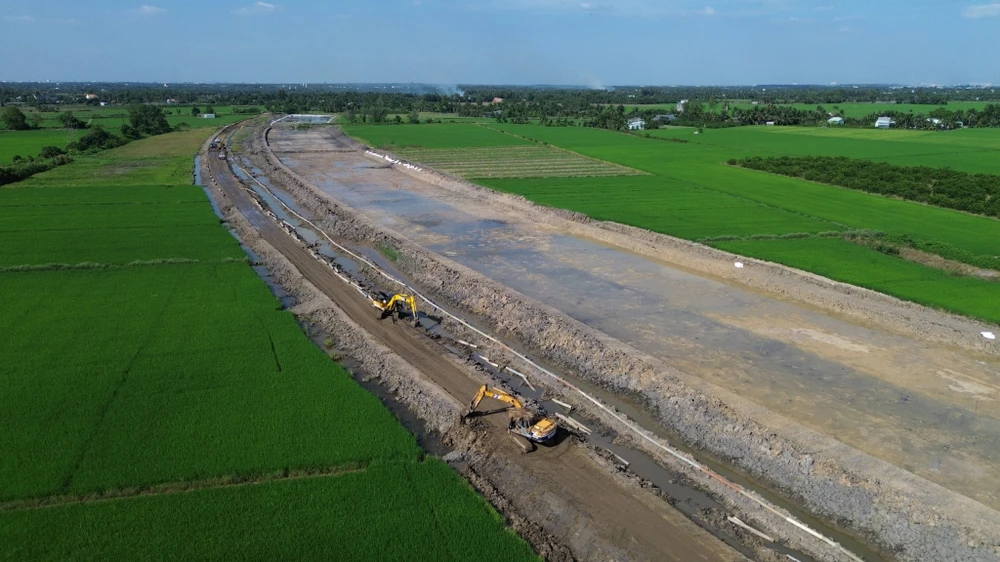 Bí thư tỉnh ủy Long An 6.JPG