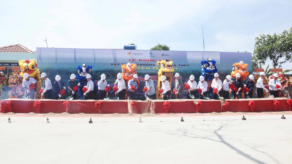 Trường THCS & THPT Nguyễn Thị Một_2.JPG