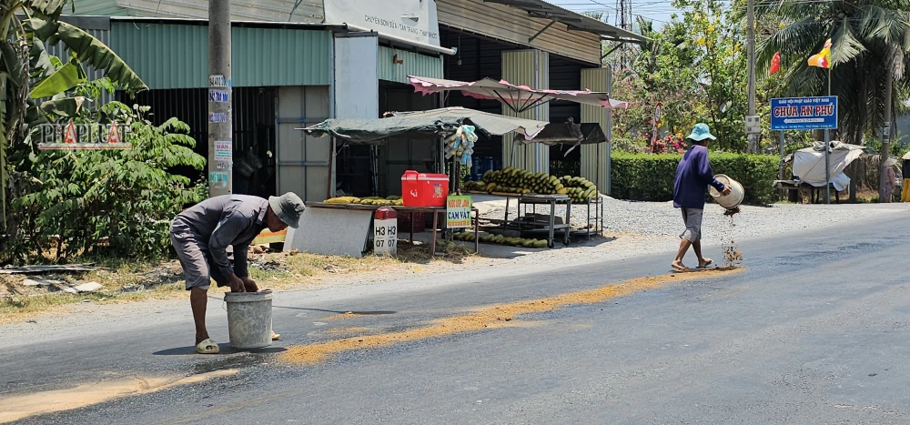 dầu nhớt đổ.jpg