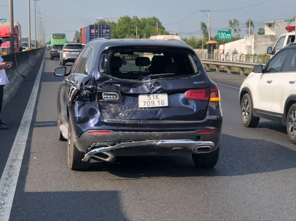 Va chạm liên hoàn.jpg