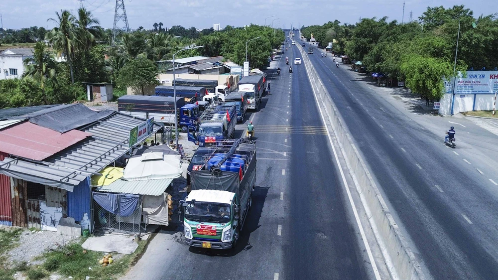 Giọt nước nghĩa tình (3).JPG