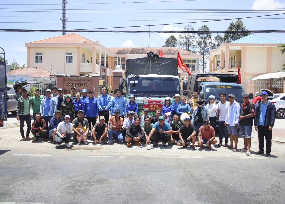 Giọt nước nghĩa tình (8).JPG