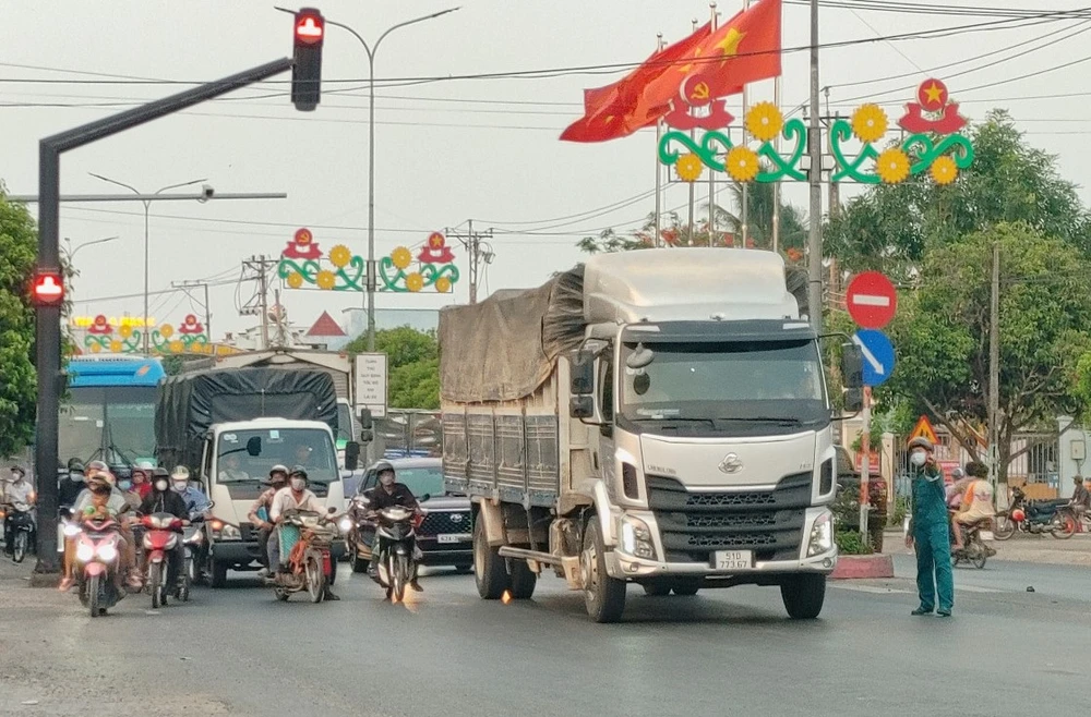 va chạm với xe bồn 1.jpg