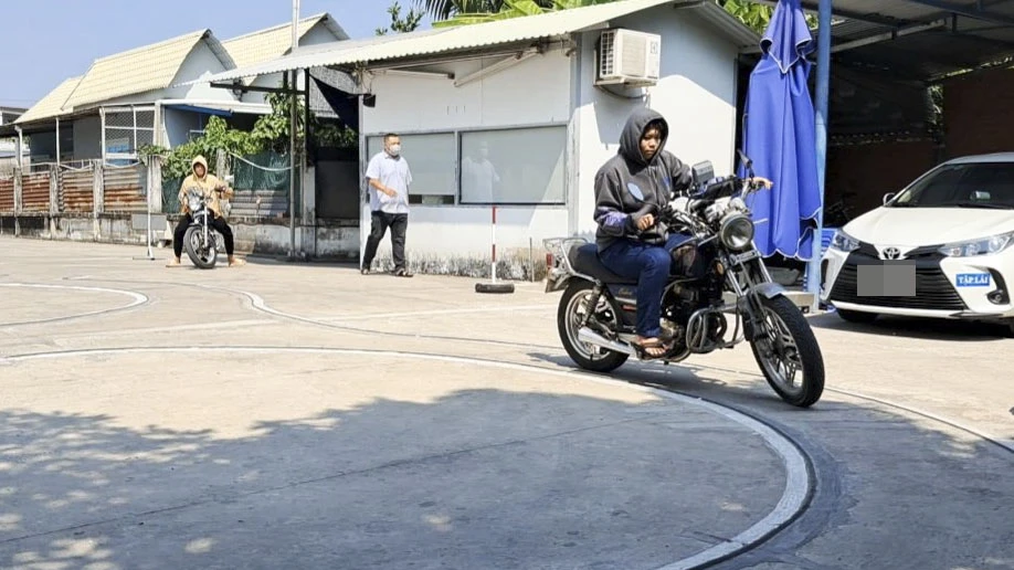 giấy phép lái xe 2.jpg