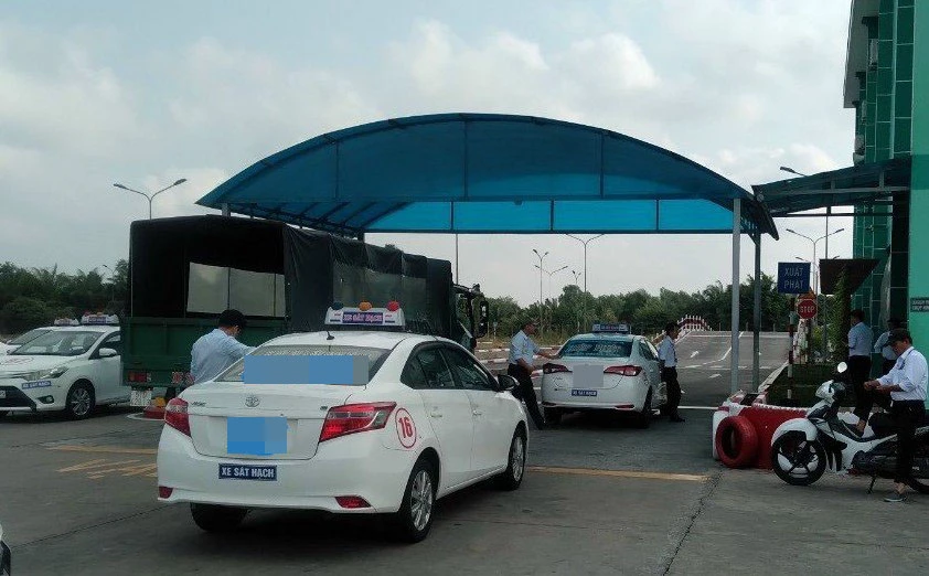 giấy phép lái xe.jpg