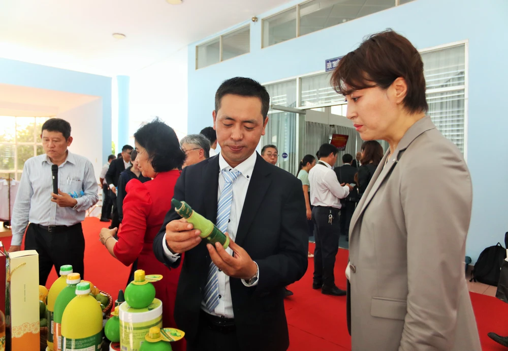 Long An trao đổi hợp tác với Okayama (1).JPG