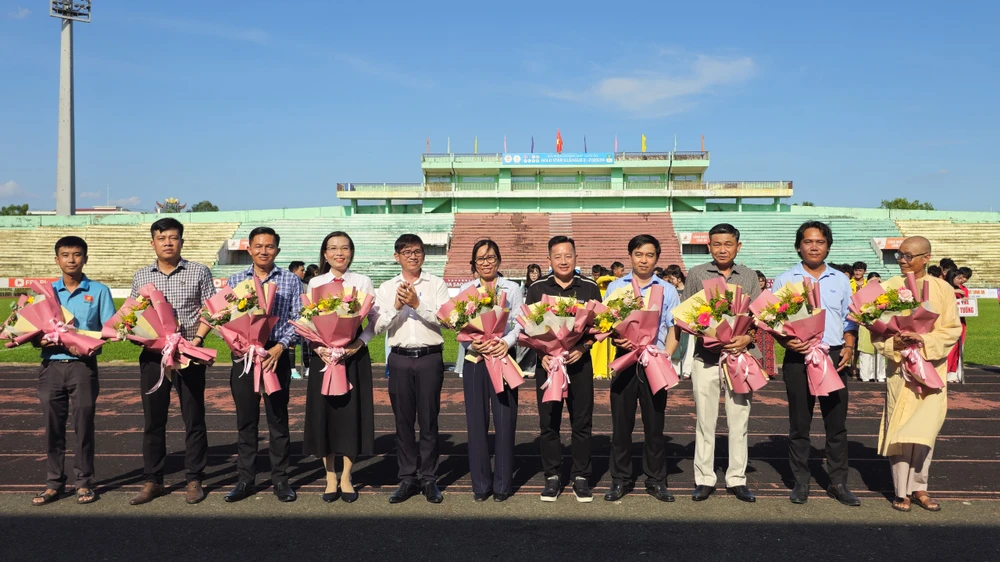 Cúp Truyền hình Long An (1).jpg