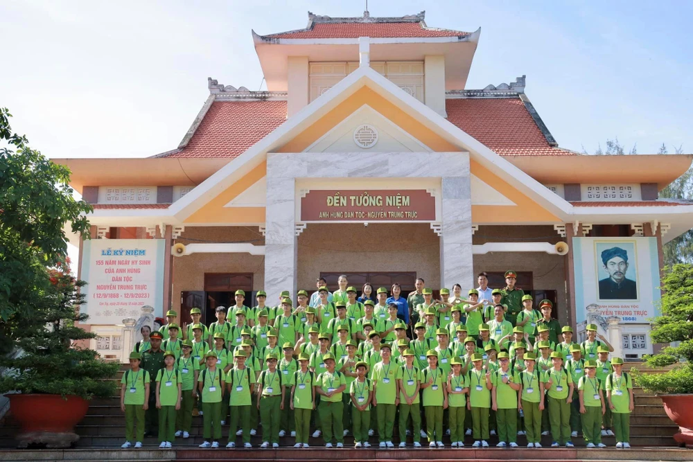 Học làm chiến sĩ Công an (19).jpg