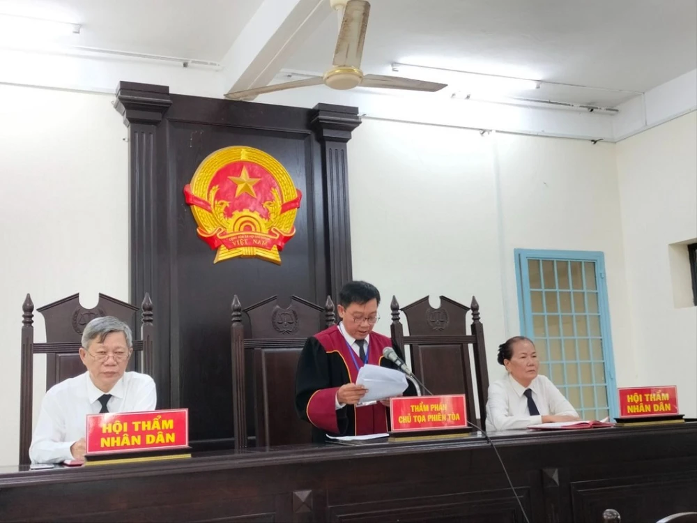 cô gái 18 tuổi bị mua bán nhiều lần.jpg