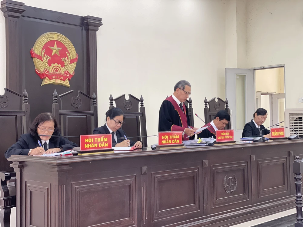 vận chuyển thuê hơn 4kg ma túy (5).jpg