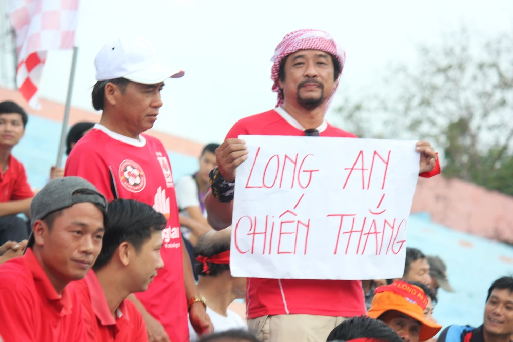 Đội bóng Long An (7).JPG