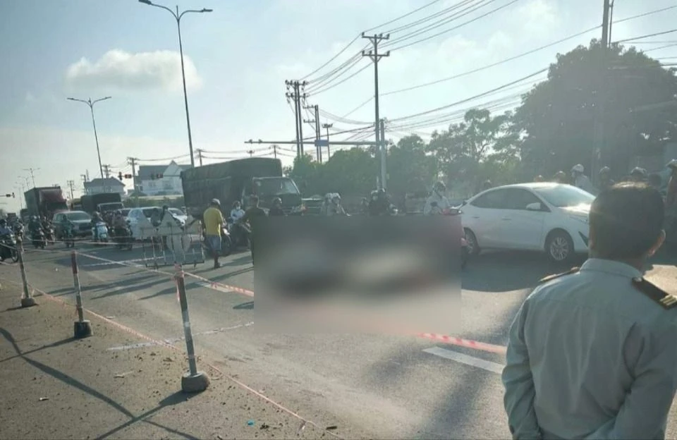 Nữ công nhân.jpg