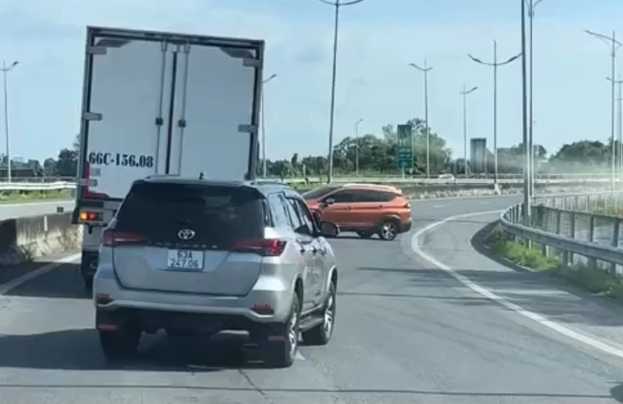 Chạy ngược chiều trên cao tốc.jpg