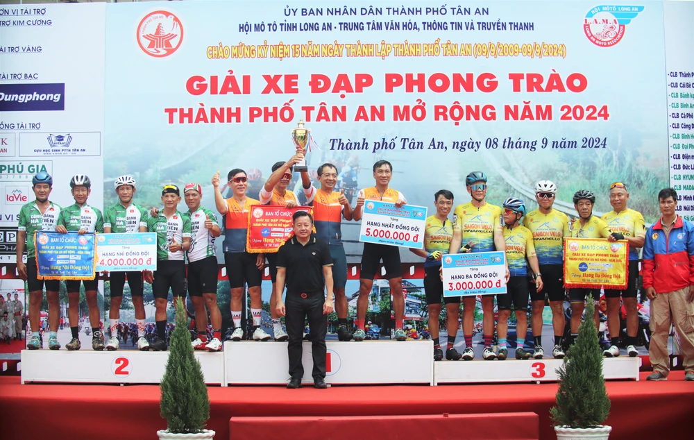 giải đua xe đạp 2.jpg