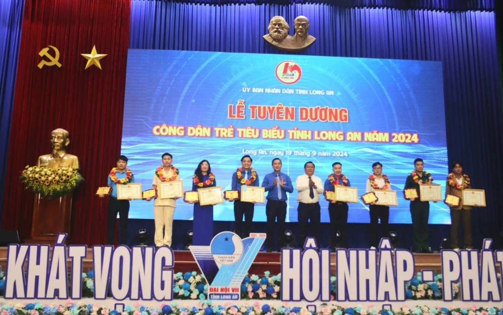 công dân trẻ tiêu biểu.JPG