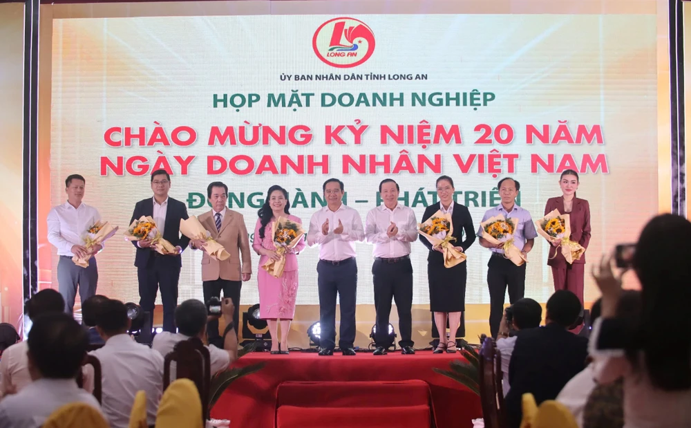 Chủ tịch UBND tỉnh Long An 1.jpg