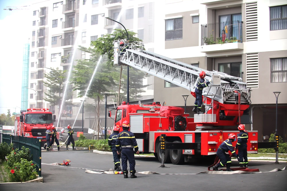 diễn tập PCCC (7).JPG