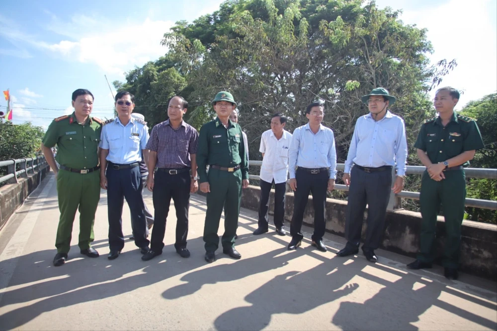 vận chuyển trái phép .JPG