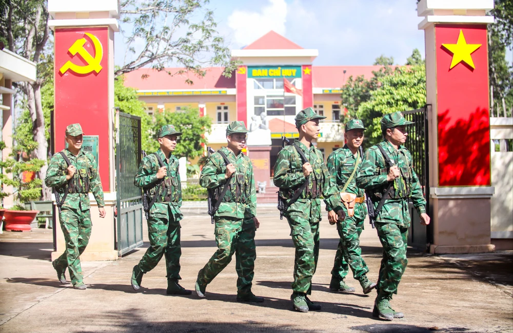 Biên phòng Long An ngày đêm tuần tra bảo vệ biên giới mùa nước nổi