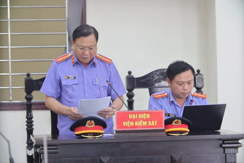 Vận chuyển thuê 25kg ma túy.JPG