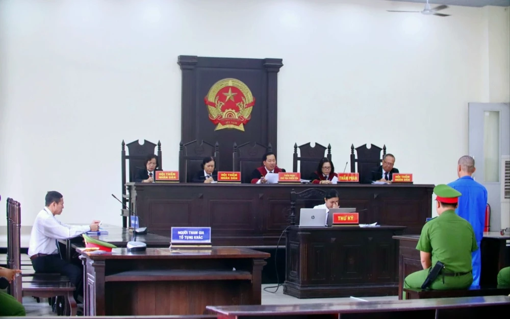 Vận chuyển thuê 25kg ma túy.JPG