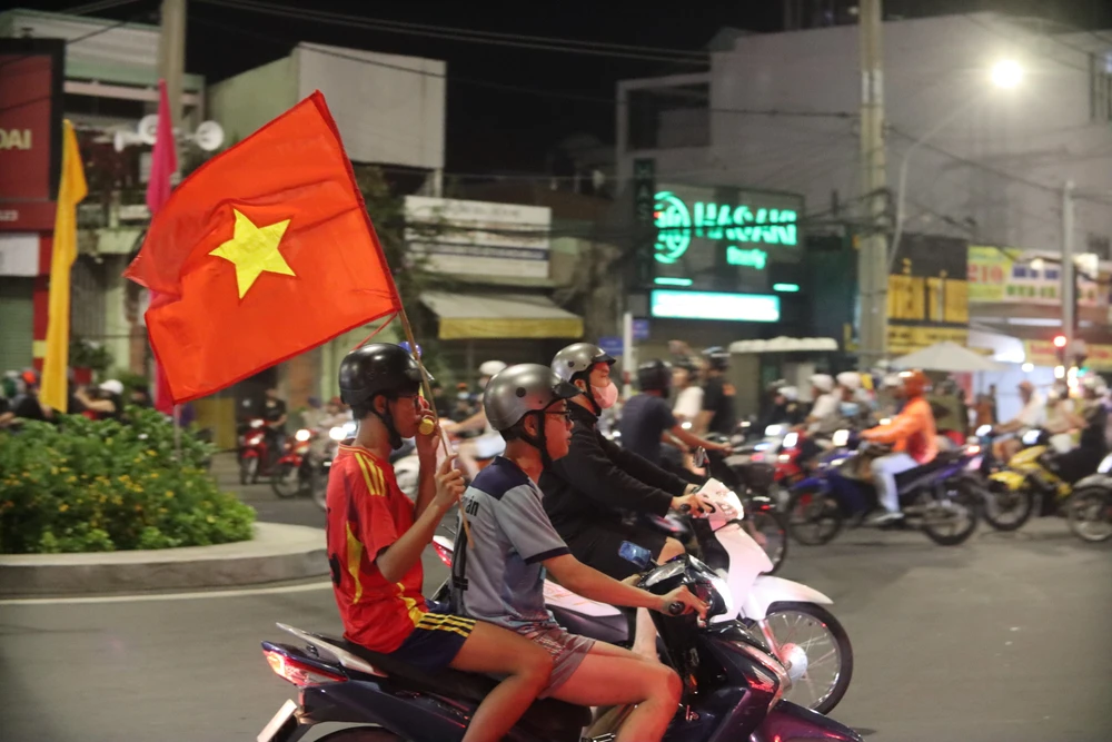 Việt Nam chiến thắng (5).JPG