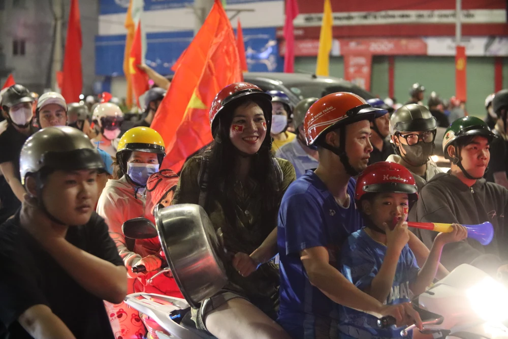 Việt Nam chiến thắng (7).JPG