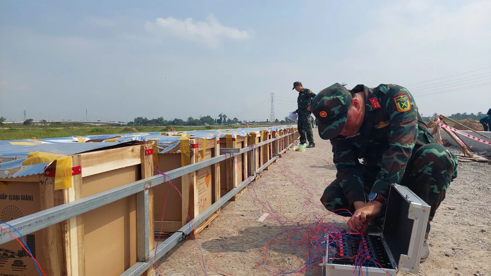 bắn pháo hoa 5.jpg