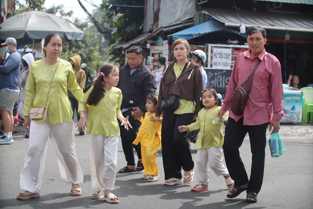 Mùng 1 Tết (5).JPG