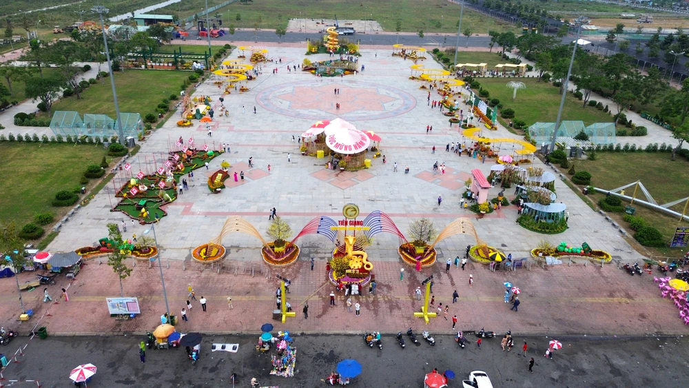 lượt du khách 4.JPG