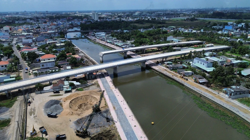 đường tỉnh 830E 6.jpg