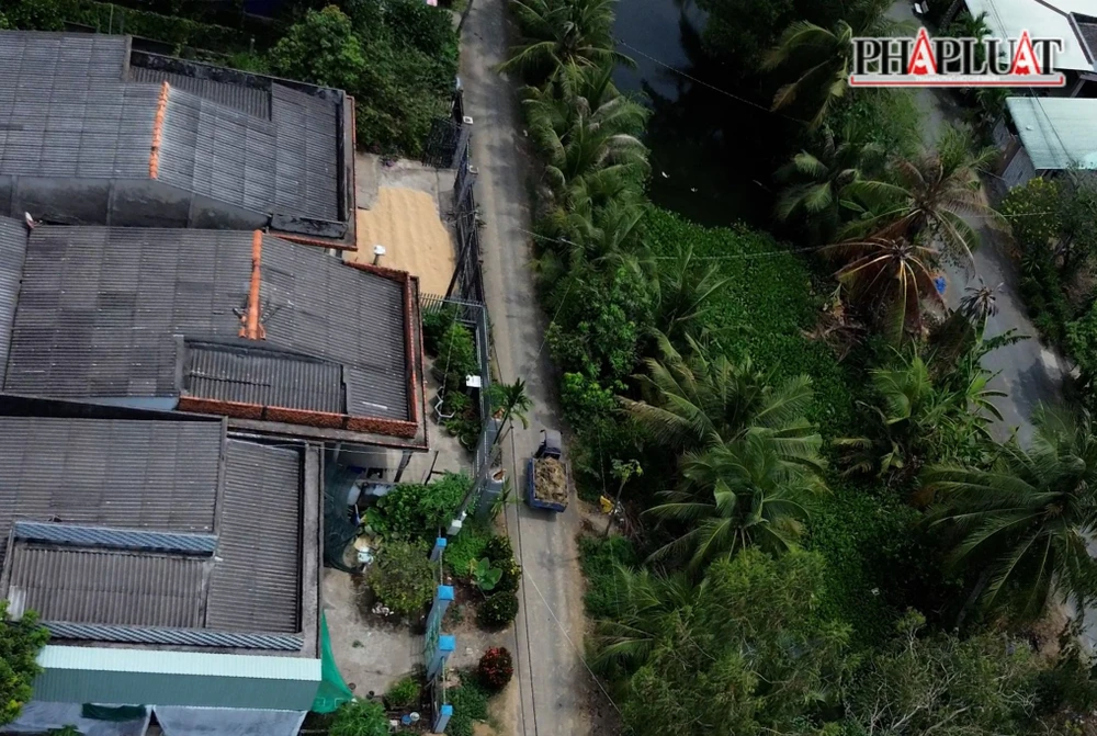 khai thac đất mặt 6.jpg