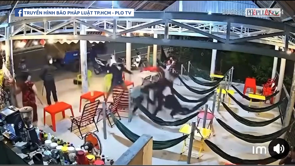 3 thiếu niên 2.jpg