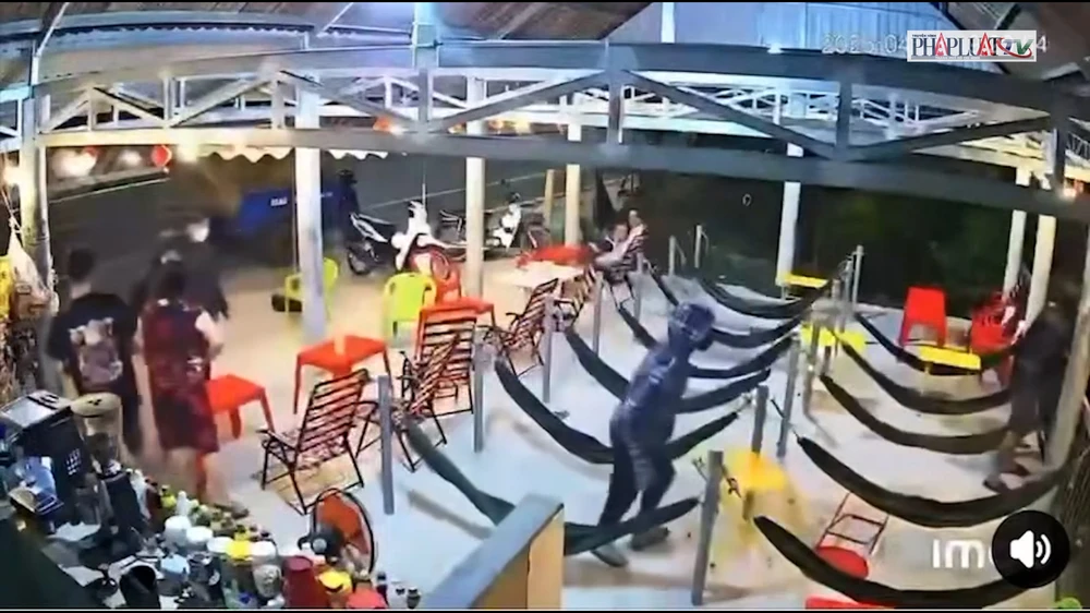 3 thiếu niên 3.jpg