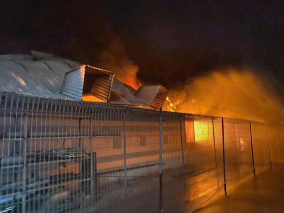 Cháy lớn tại công ty sản xuất giày.jpg