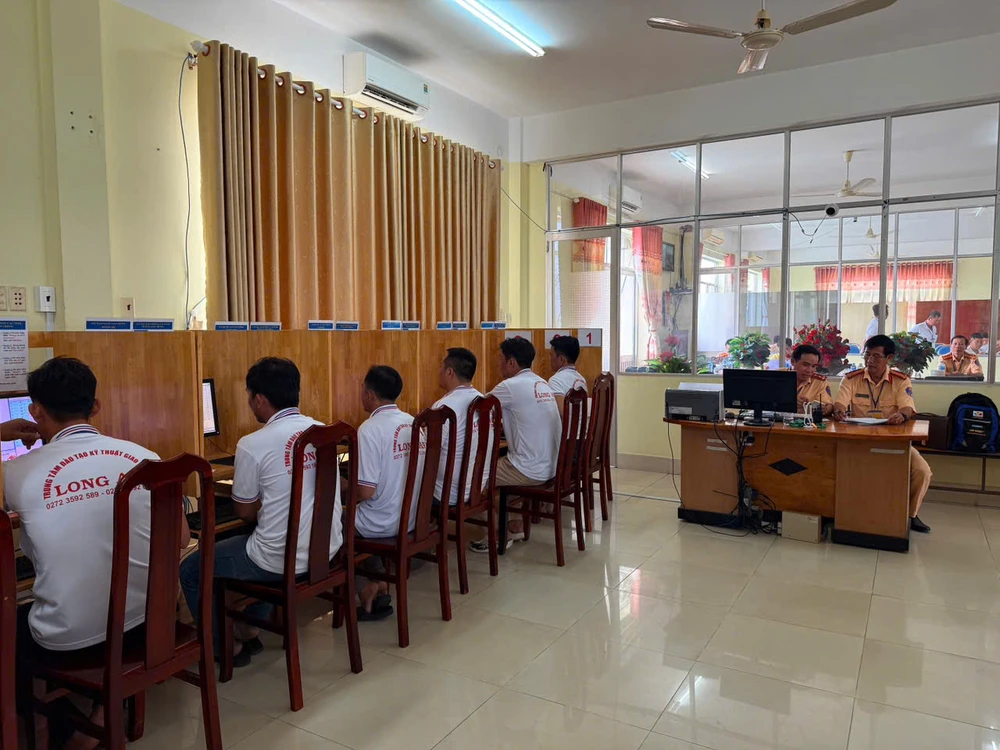 thi sát hạch GPLX ô tô (4).jpg