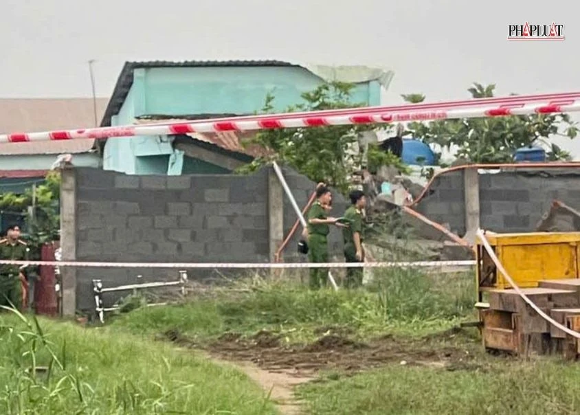 sập hàng rào 1.jpg