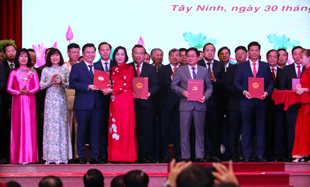 Tỉnh Tây Ninh 7.JPG