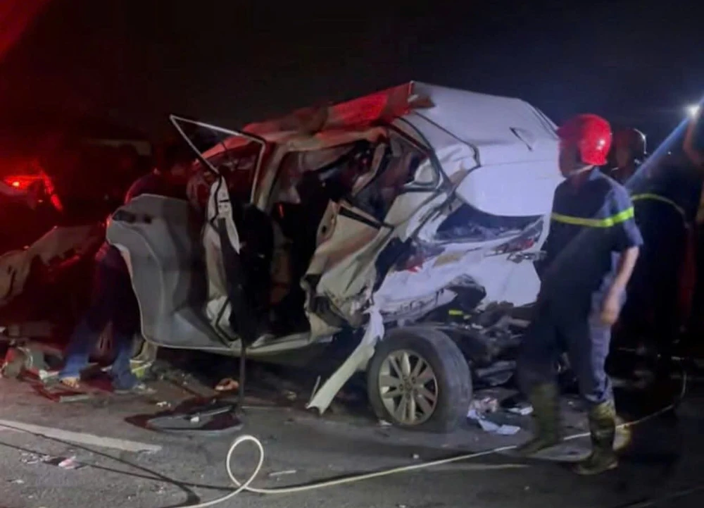 va chạm liên hoàn 1.jpg