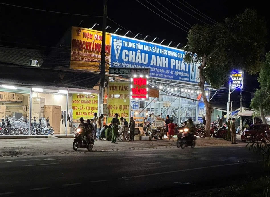 cướp tiệm vàng.jpg