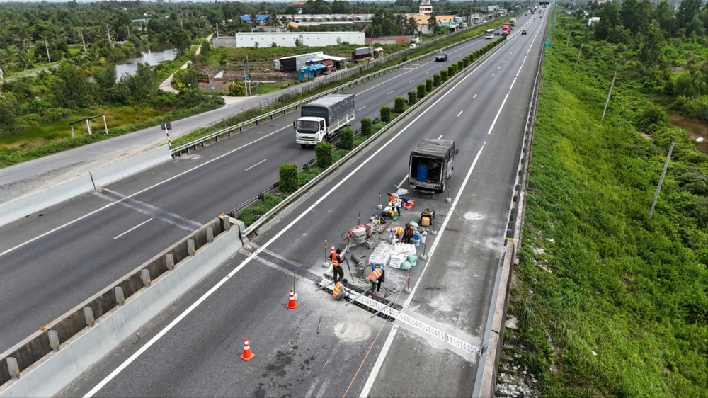 rào chắn sửa chữa.jpg