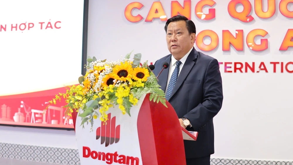 Cảng quốc tế Long An 1.jpg