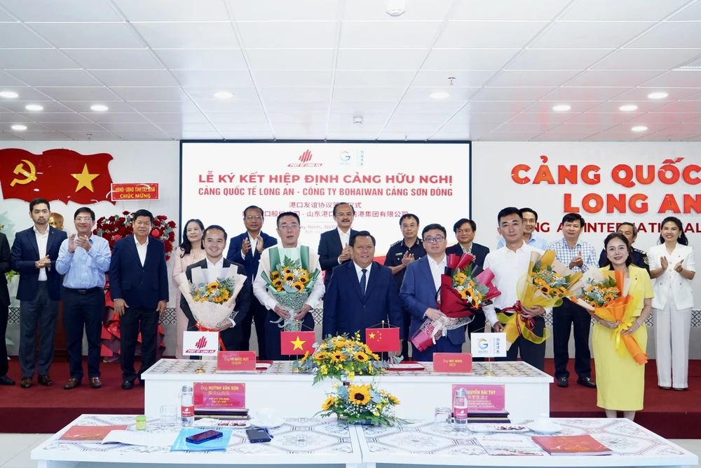 Cảng quốc tế Long An 2.JPG